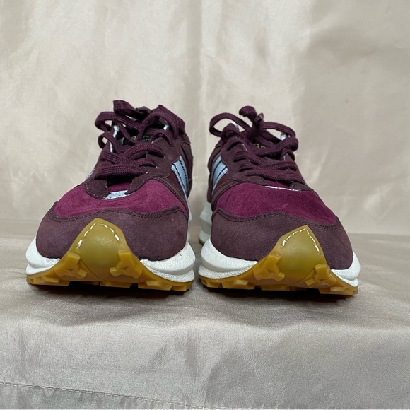 Greats BRC 8.5 Burgundy Running Shoes - Picture 6 of 11